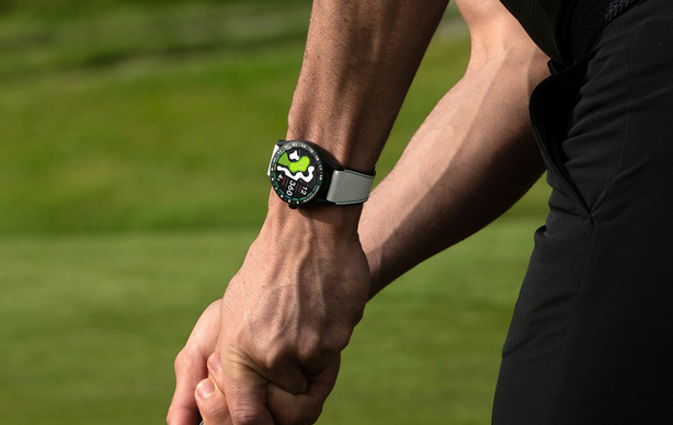 TAG HEUER Ceas inteligent de golf conectat